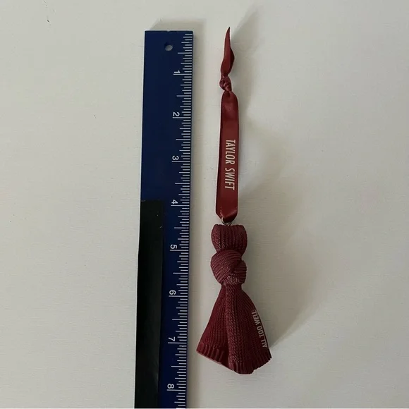 NWT Taylor Swift "All Too Well" Scarf Ornament - Picture 13 of 14